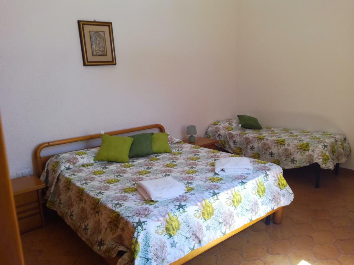 Villa Casa Geltrude Al Porto à Procida Extérieur photo